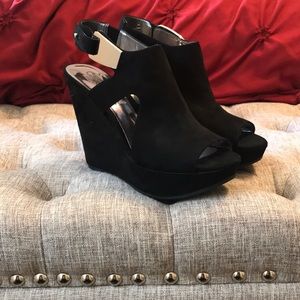 Carlos Santana Black Wedges